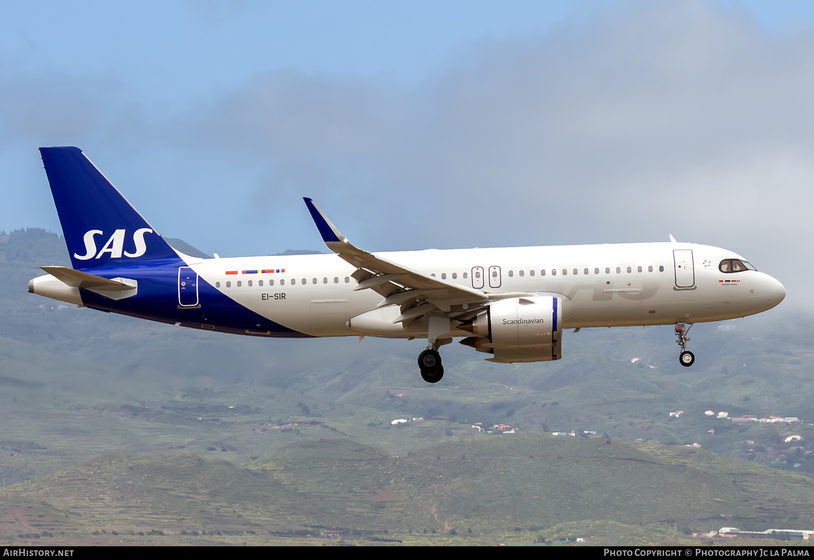 Aircraft Photo of EI-SIR | Airbus A320-251N | Scandinavian Airlines - SAS | AirHistory.net #558894
