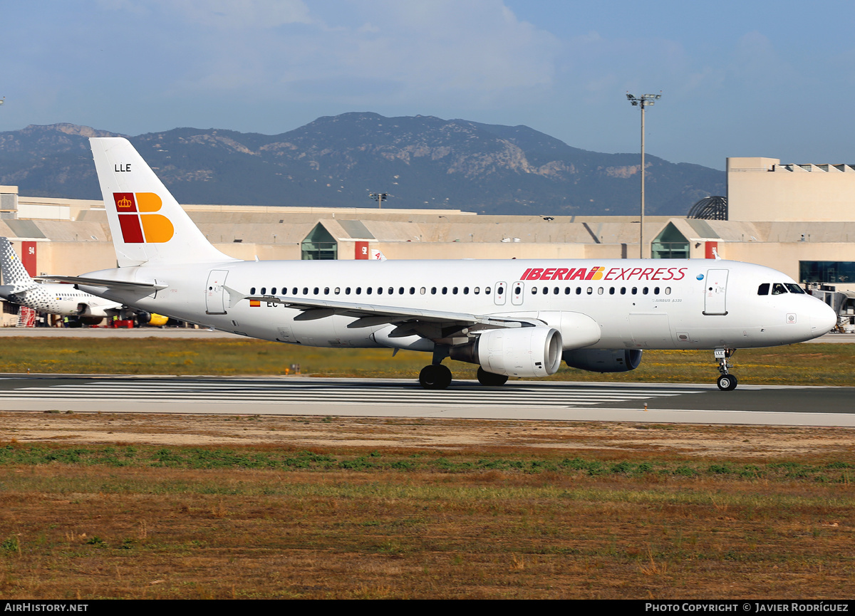 Aircraft Photo of EC-LLE | Airbus A320-214 | Iberia Express | AirHistory.net #558998