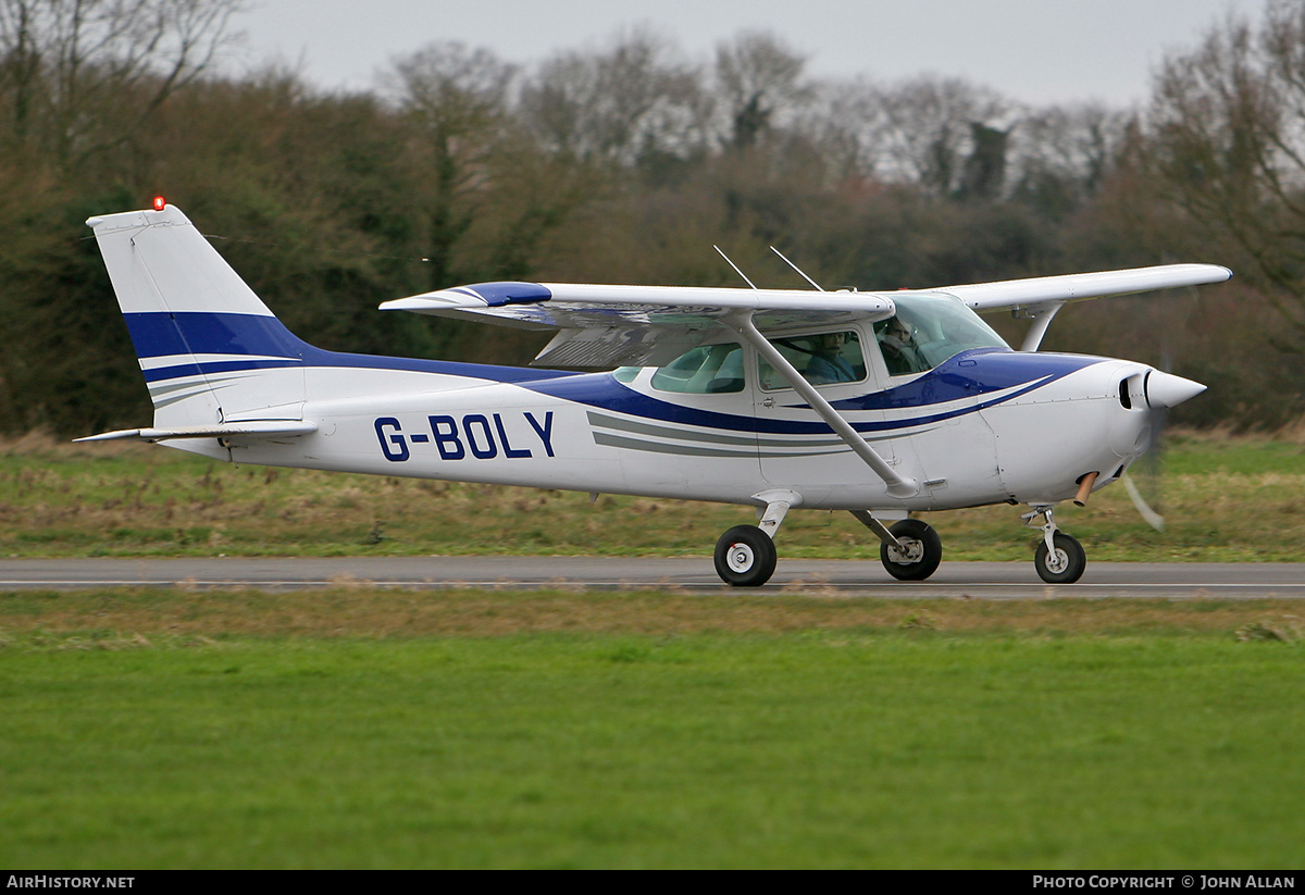 Aircraft Photo of G-BOLY | Cessna 172N Skyhawk | AirHistory.net #559038