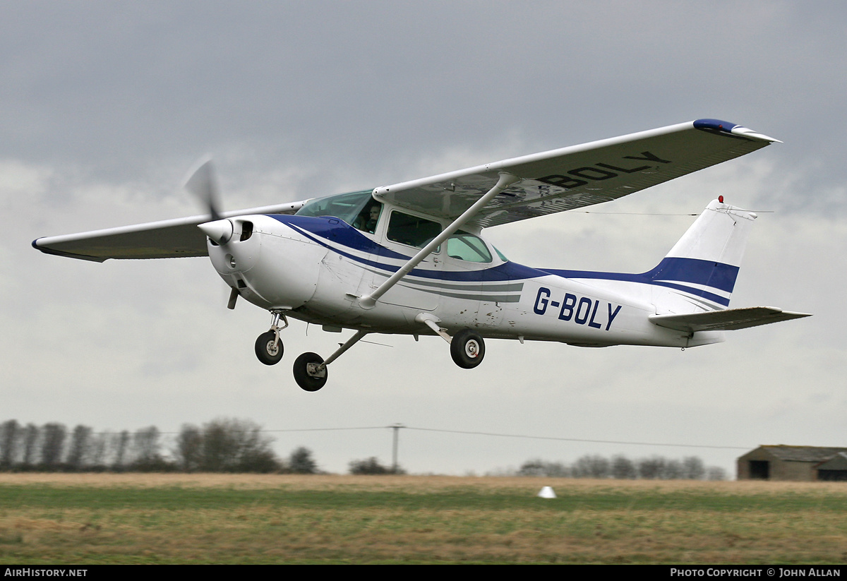 Aircraft Photo of G-BOLY | Cessna 172N Skyhawk | AirHistory.net #559056
