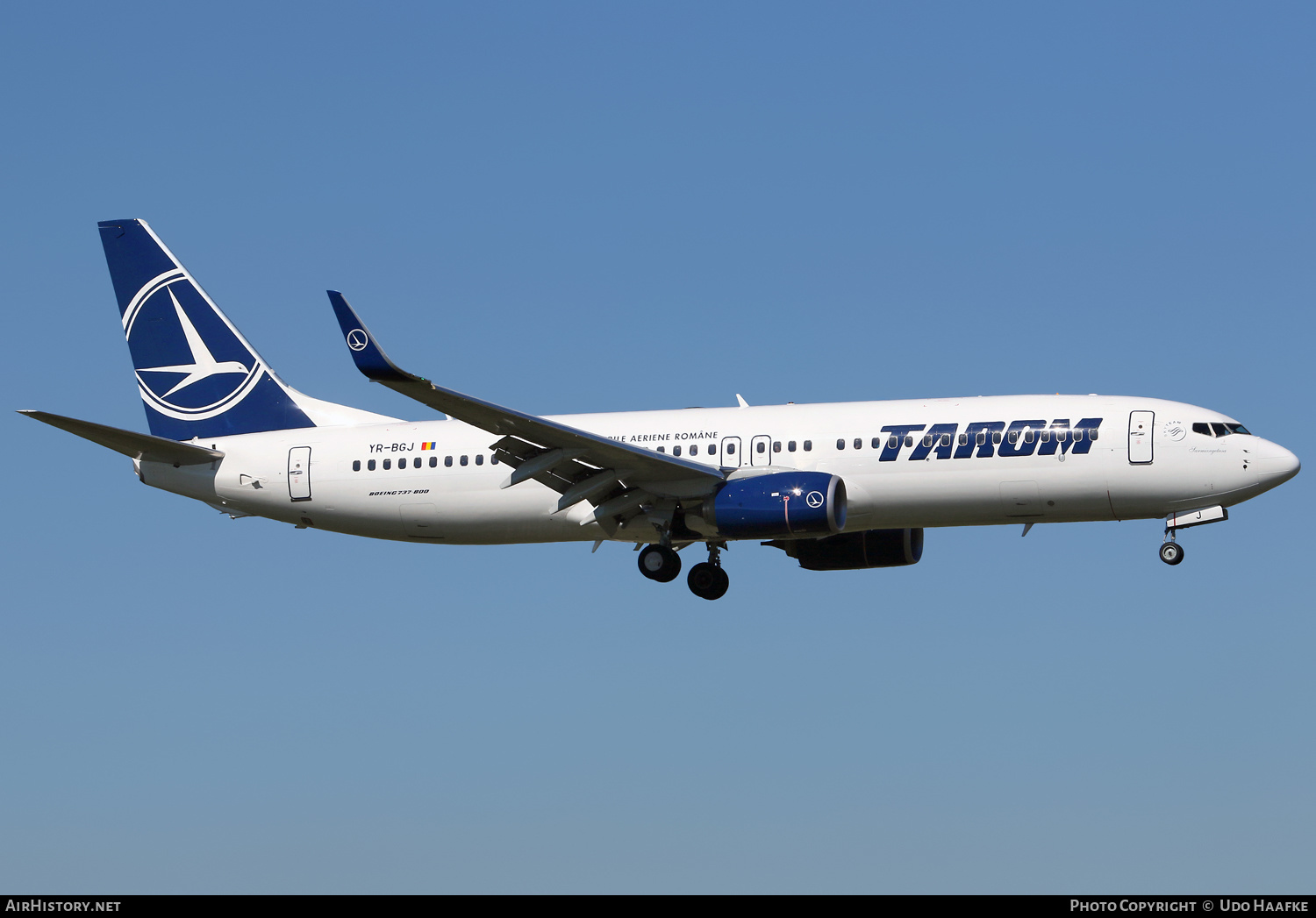 Aircraft Photo of YR-BGJ | Boeing 737-800 | TAROM - Transporturile Aeriene Române | AirHistory.net #559122