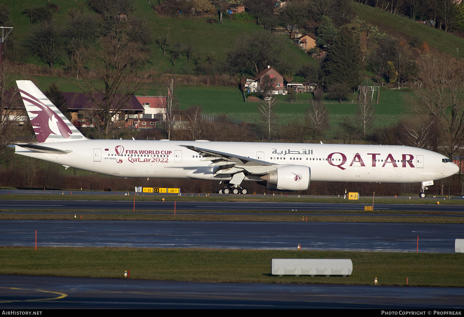 Aircraft Photo of A7-BOB | Boeing 777-367/ER | Qatar Airways | AirHistory.net #559179