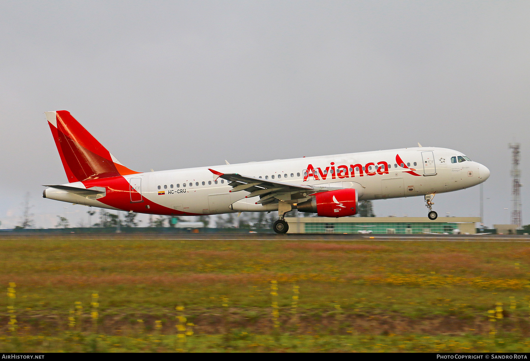 Aircraft Photo of HC-CRU | Airbus A320-214 | Avianca | AirHistory.net #559193