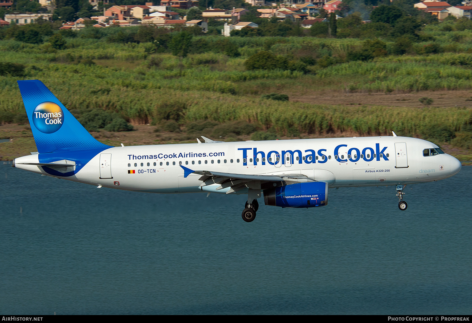 Aircraft Photo of OO-TCN | Airbus A320-232 | Thomas Cook Airlines | AirHistory.net #559272