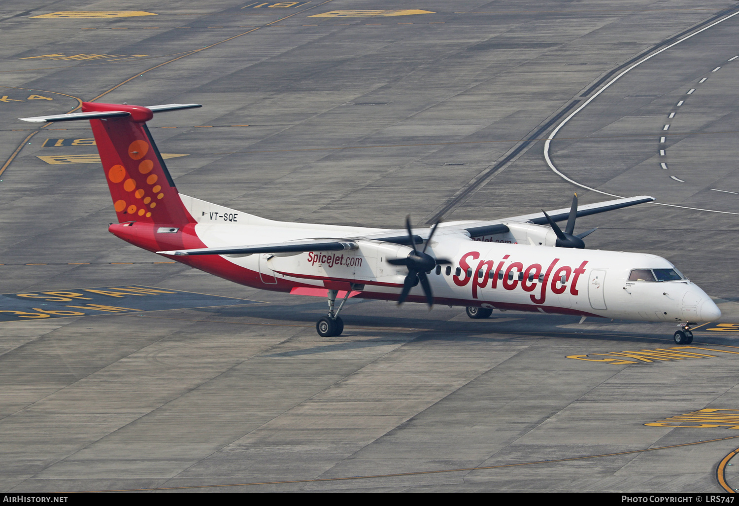 Aircraft Photo of VT-SQE | Bombardier DHC-8-402 Dash 8 | SpiceJet | AirHistory.net #559440