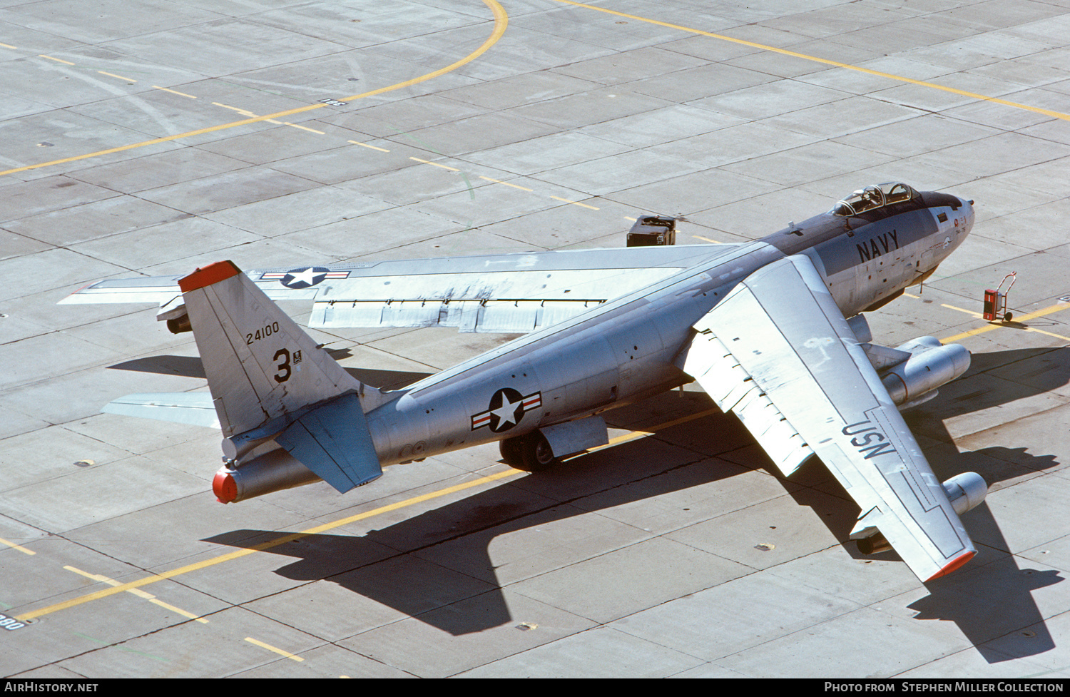 Aircraft Photo of 24100 | Boeing EB-47E Stratojet | USA - Navy | AirHistory.net #559516