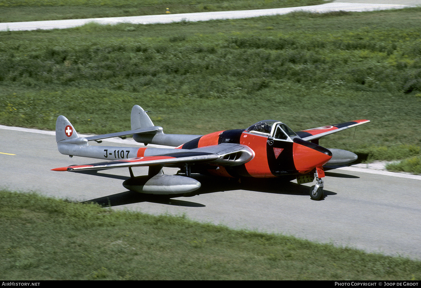 Aircraft Photo of J-1107 | De Havilland D.H. 100 Vampire FB6 | Switzerland - Air Force | AirHistory.net #559720