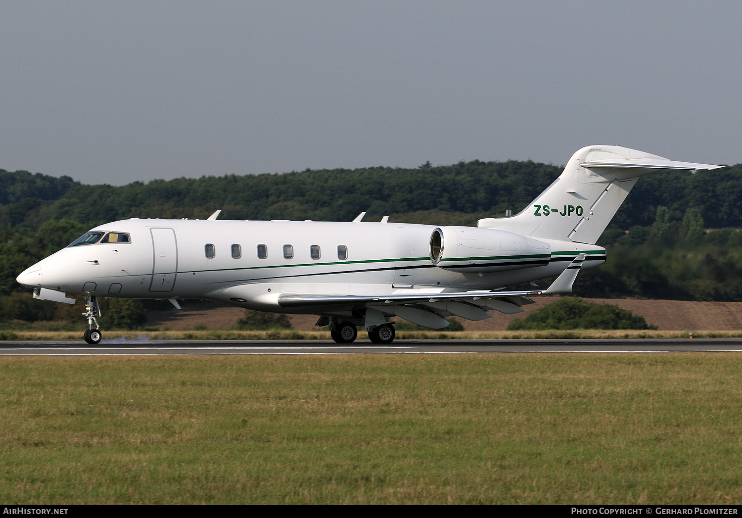 Aircraft Photo of ZS-JPO | Bombardier Challenger 300 (BD-100-1A10) | AirHistory.net #559802