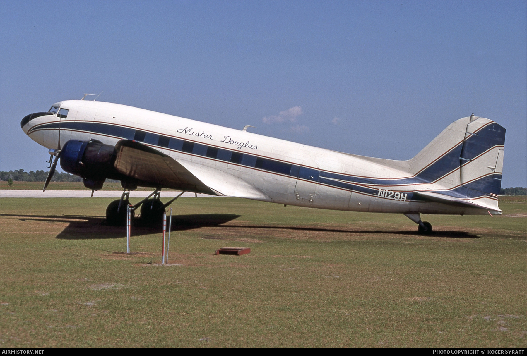 Aircraft Photo of N129H | Douglas DC-3A-197E | AirHistory.net #559845
