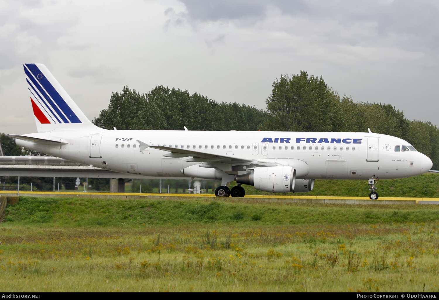 Aircraft Photo of F-GKXF | Airbus A320-214 | Air France | AirHistory.net #559864