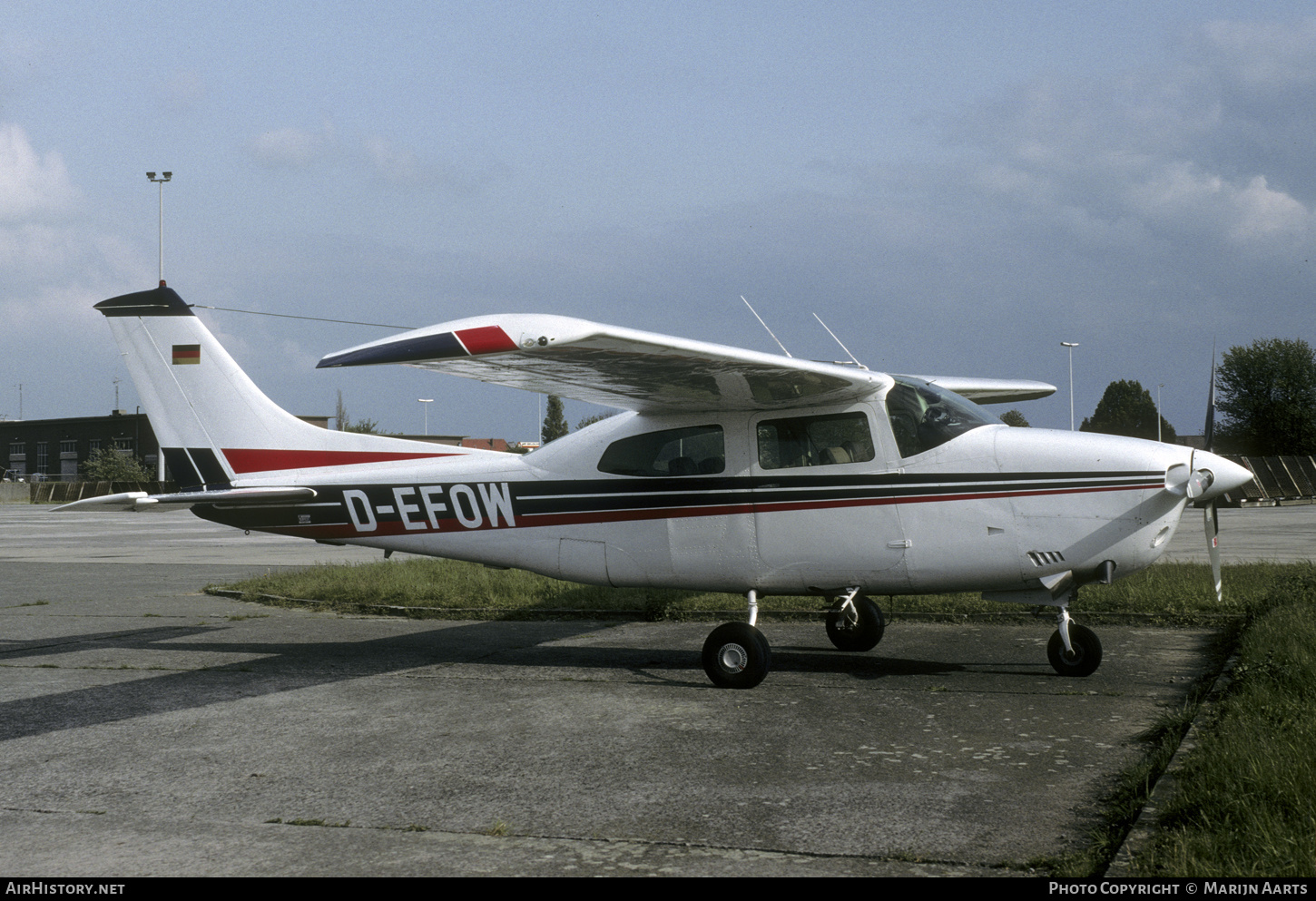 Aircraft Photo of D-EFOW | Cessna T210L Turbo Centurion | AirHistory.net #559930