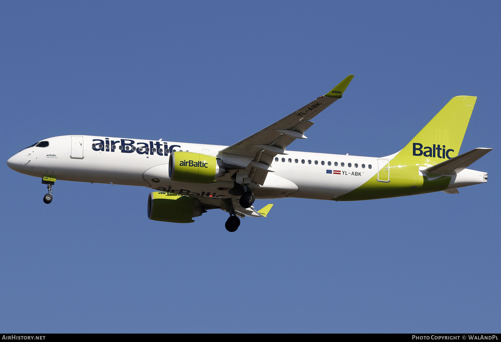 Aircraft Photo of YL-ABK | Airbus A220-371 (BD-500-1A11) | AirBaltic | AirHistory.net #559962