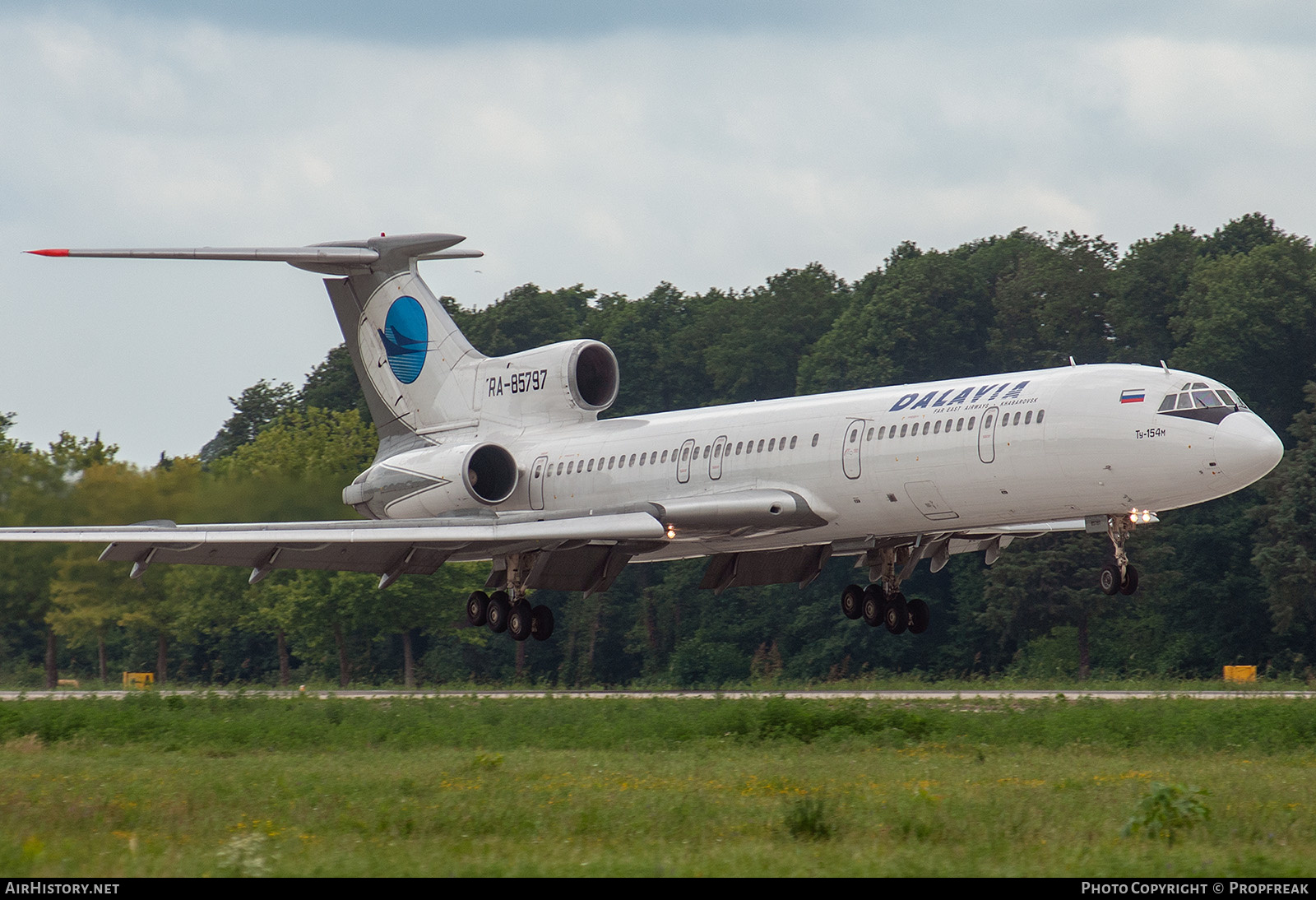 Aircraft Photo of RA-85797 | Tupolev Tu-154M | Dalavia - Far East Airways | AirHistory.net #560062