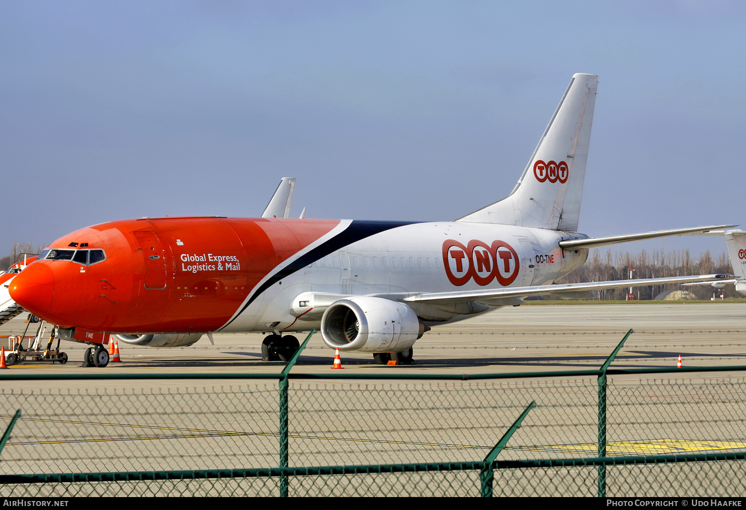 Aircraft Photo of OO-TNE | Boeing 737-3Q8(SF) | TNT Airways | AirHistory.net #560086