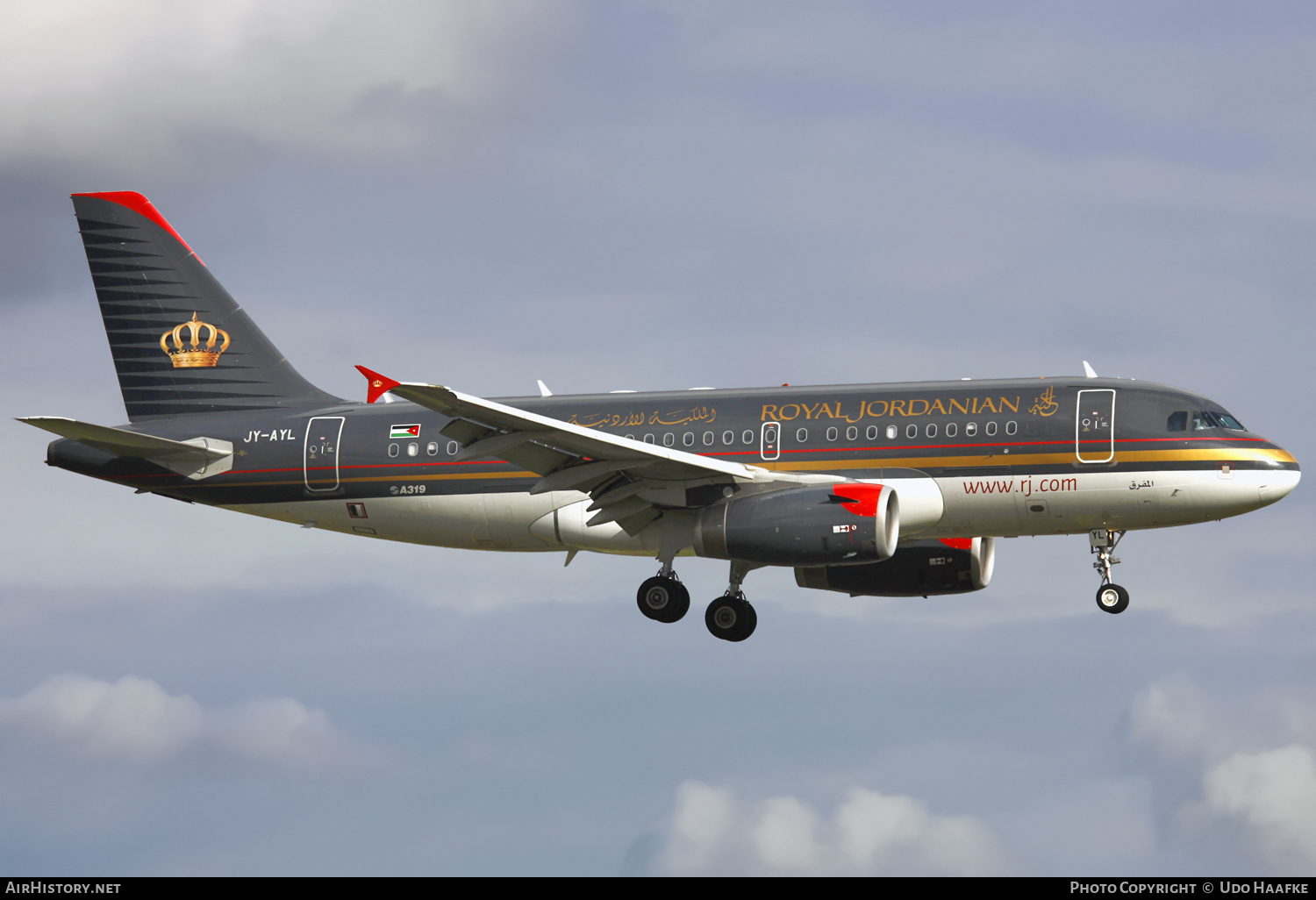 Aircraft Photo of JY-AYL | Airbus A319-132 | Royal Jordanian Airlines | AirHistory.net #560124