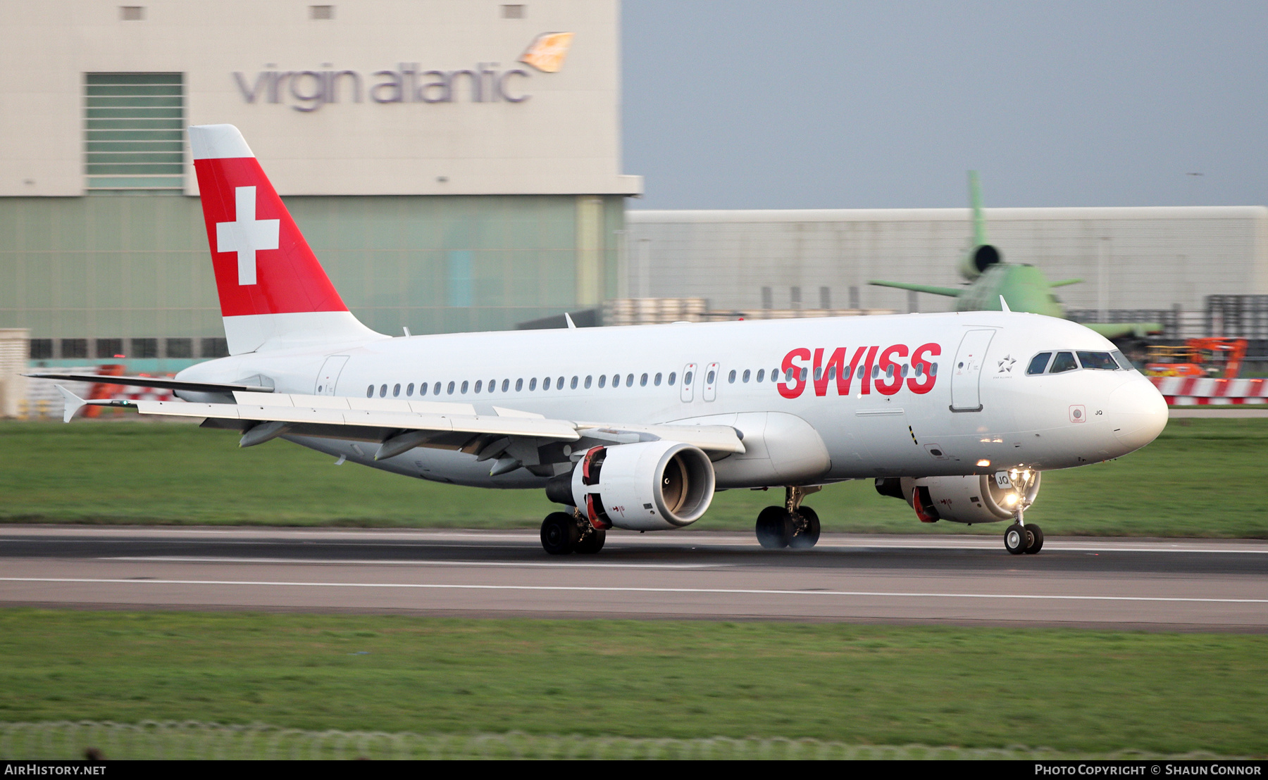 Aircraft Photo of HB-IJQ | Airbus A320-214 | Swiss International Air Lines | AirHistory.net #560243