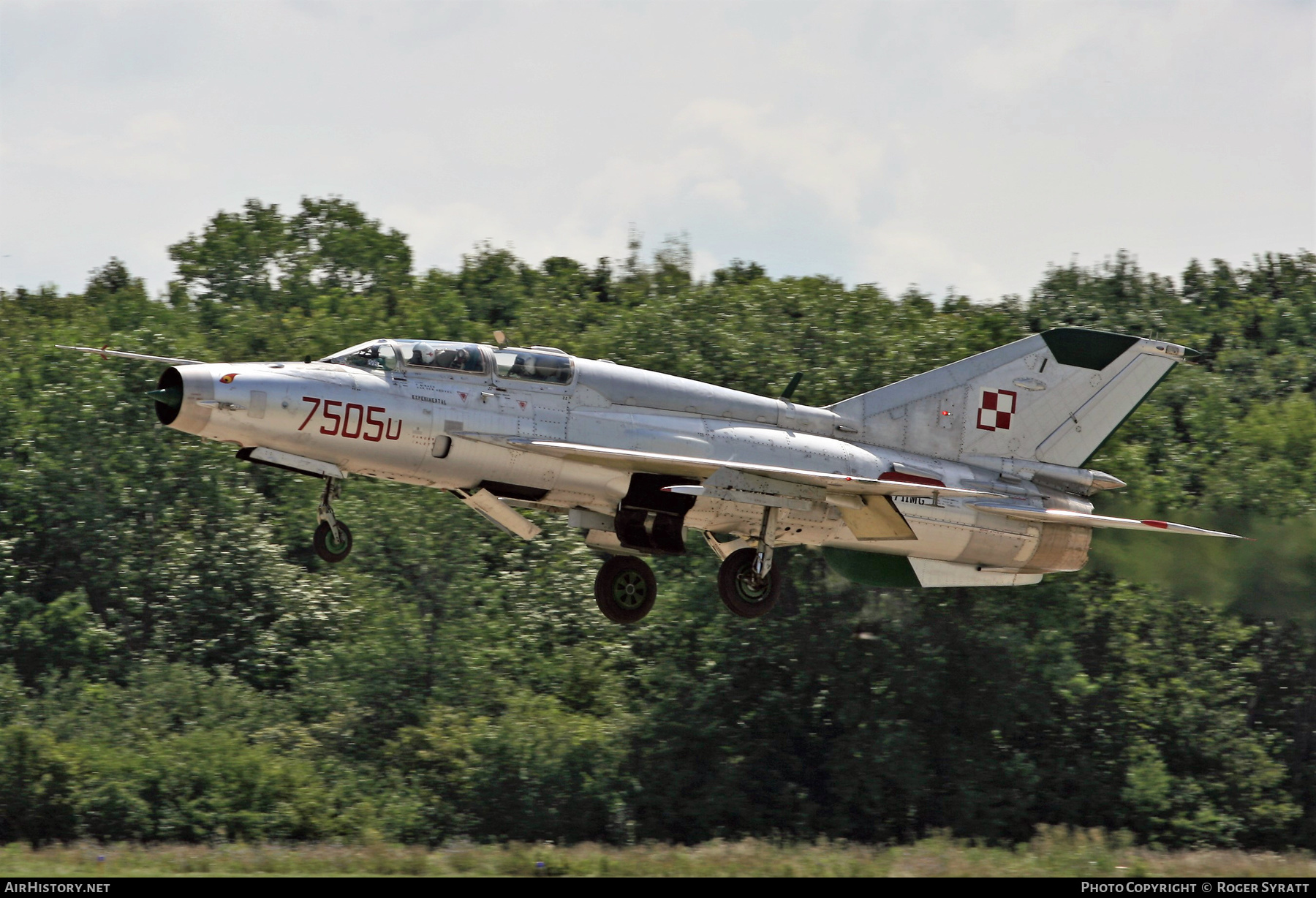 Aircraft Photo of N711MG / 7505U | Mikoyan-Gurevich MiG-21UM | Poland - Air Force | AirHistory.net #560285