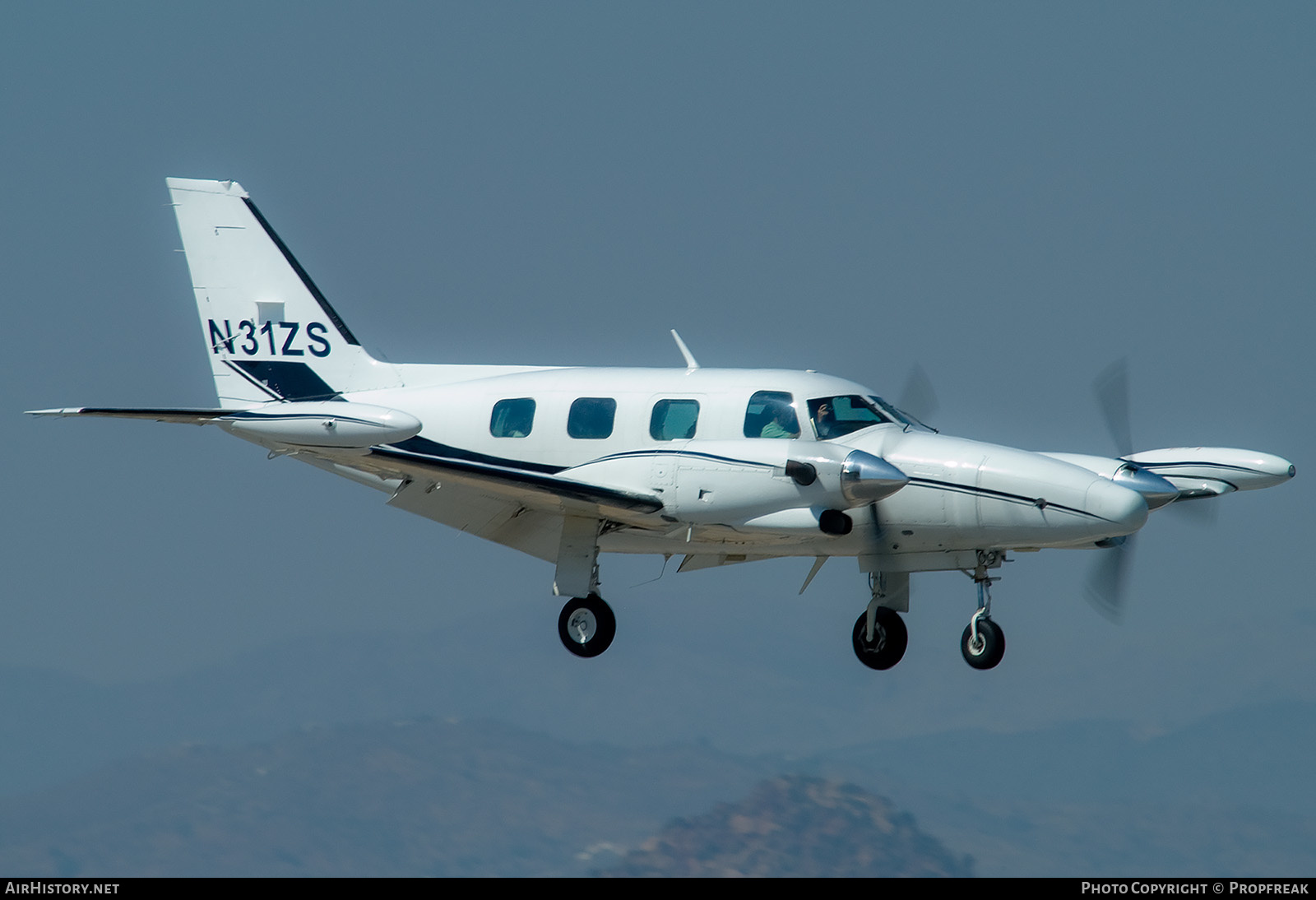 Aircraft Photo of N31ZS | Piper PA-31T Cheyenne II | AirHistory.net #560287