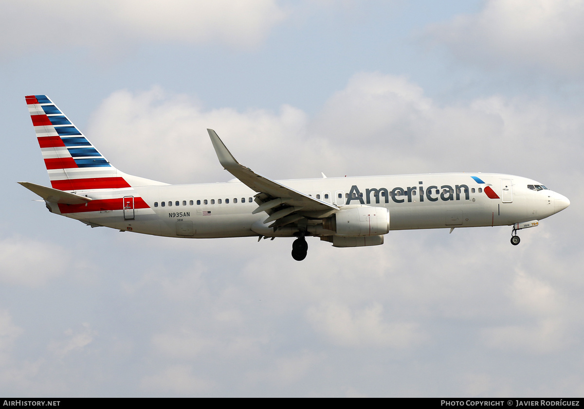 Aircraft Photo of N935AN | Boeing 737-823 | American Airlines | AirHistory.net #560490