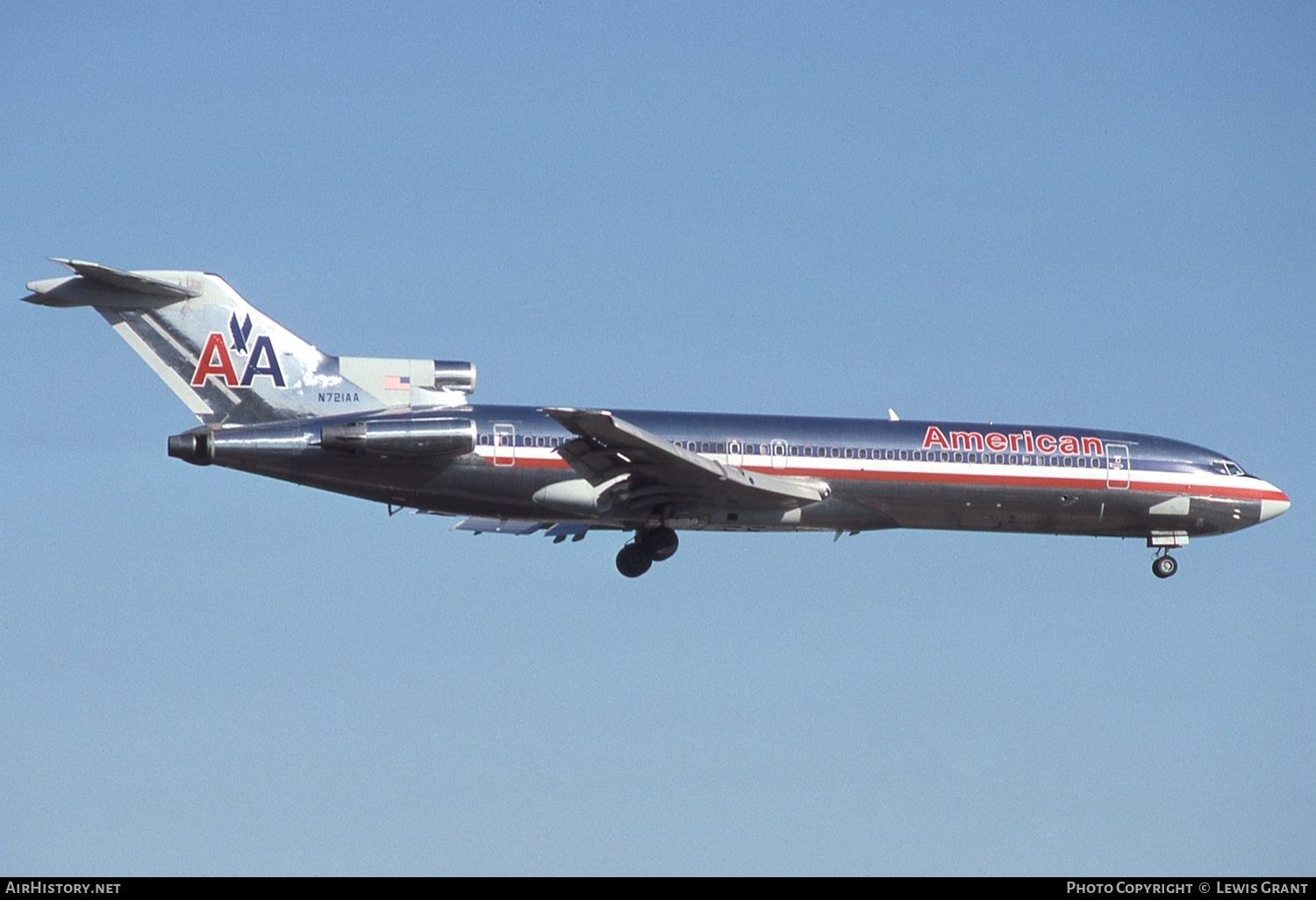 Aircraft Photo of N721AA | Boeing 727-227/Adv | American Airlines | AirHistory.net #560536