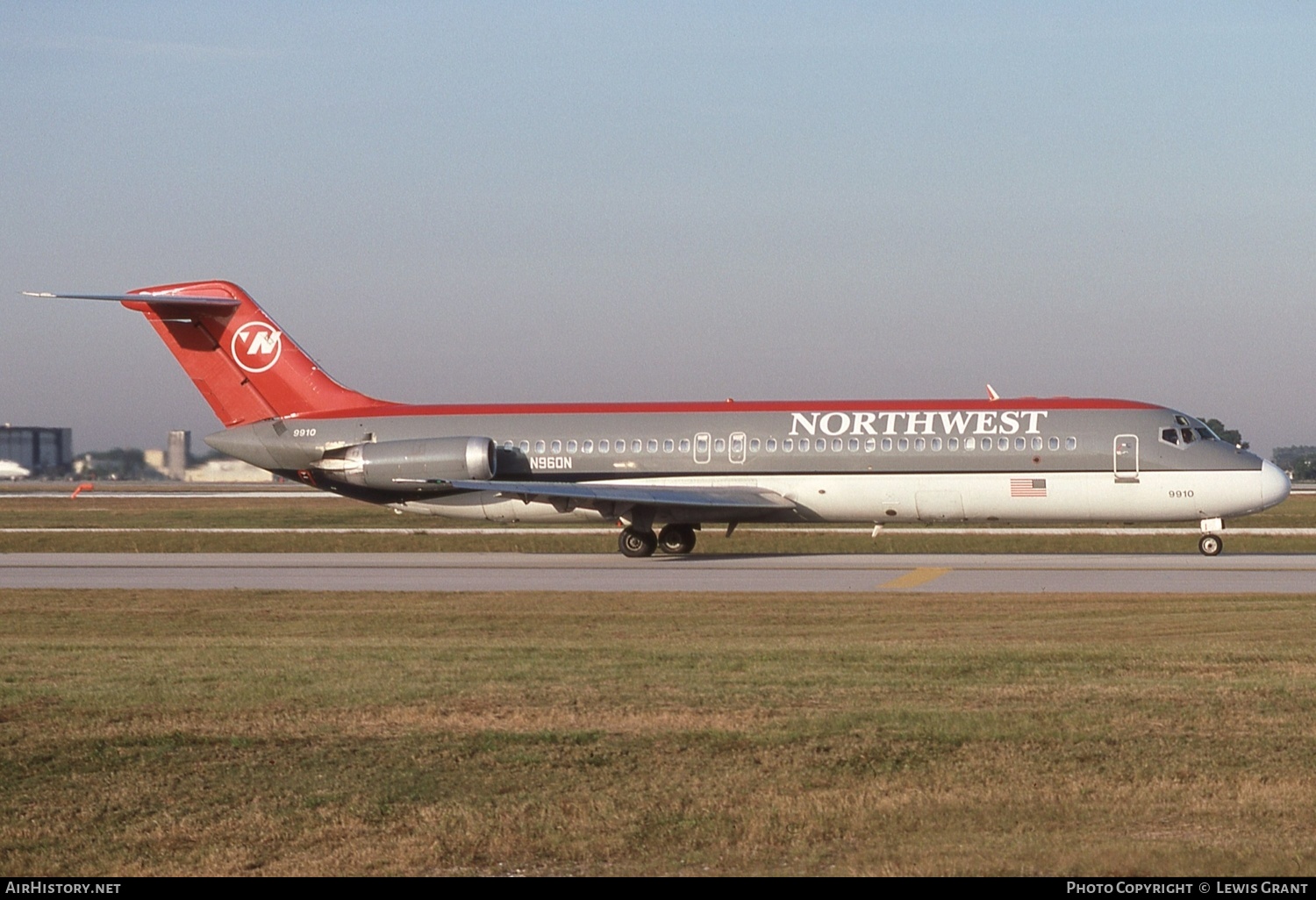 Aircraft Photo of N960N | McDonnell Douglas DC-9-31 | Northwest Airlines | AirHistory.net #560541