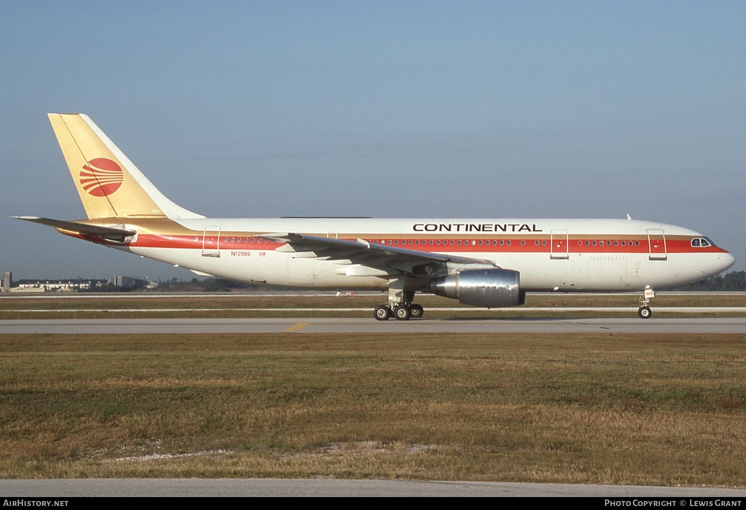 Aircraft Photo of N72988 | Airbus A300B4-203 | Continental Airlines | AirHistory.net #560644