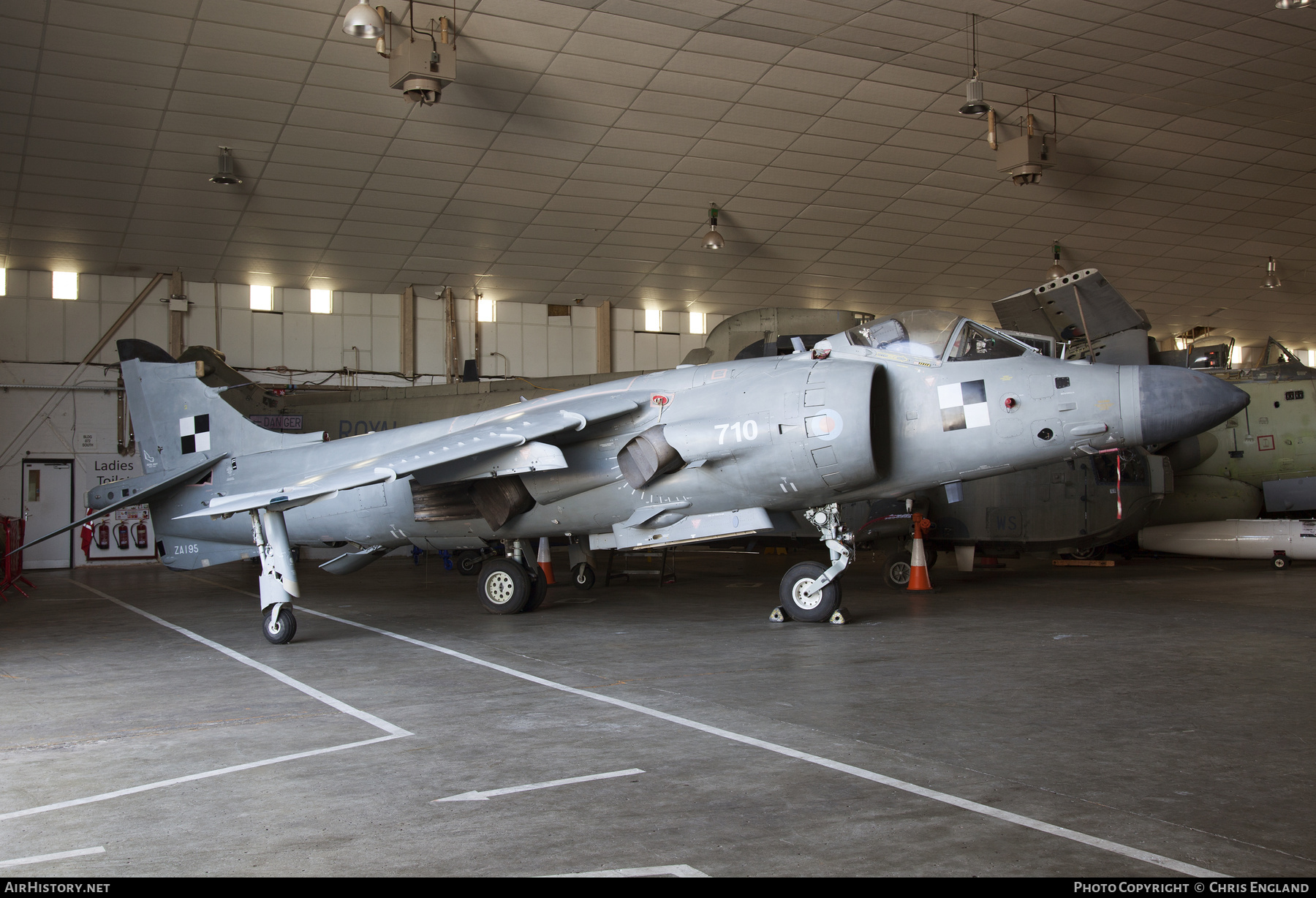 Aircraft Photo of ZA195 | British Aerospace Sea Harrier FRS2 | UK - Navy | AirHistory.net #560649