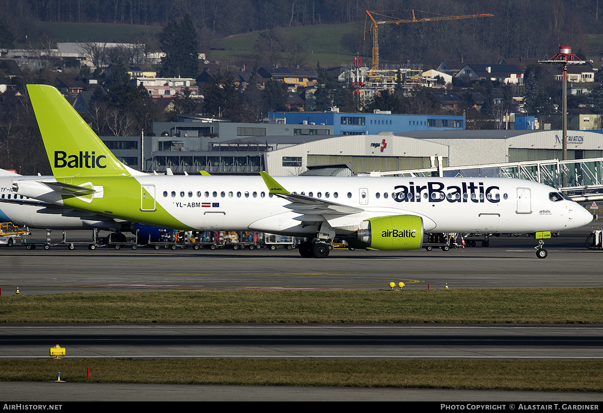 Aircraft Photo of YL-ABM | Airbus A220-371 (BD-500-1A11) | AirBaltic | AirHistory.net #560679