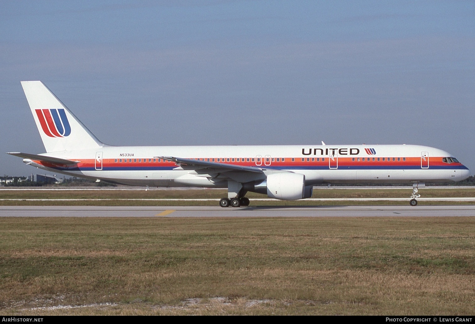 Aircraft Photo of N533UA | Boeing 757-222 | United Airlines | AirHistory.net #560931
