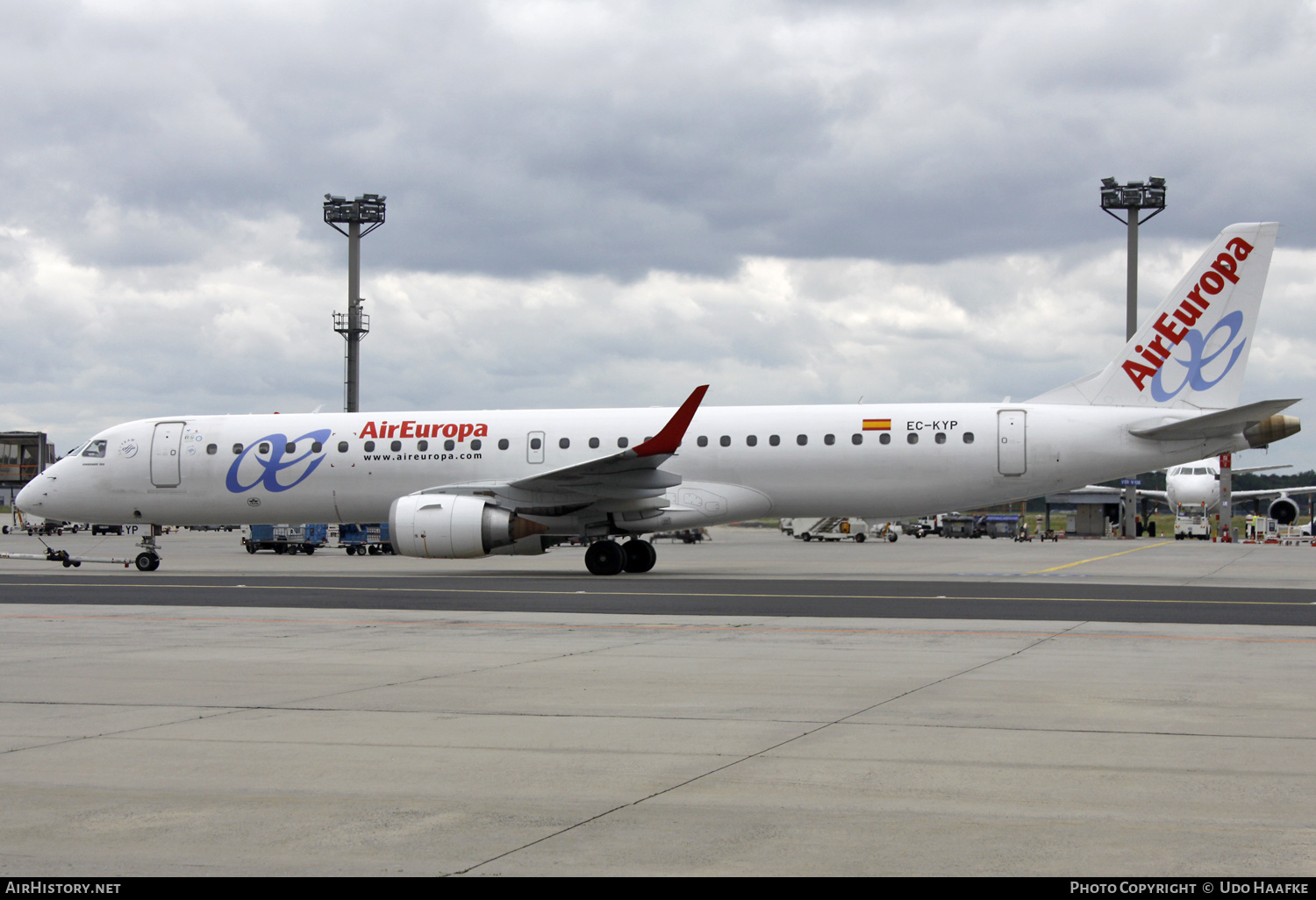 Aircraft Photo of EC-KYP | Embraer 195LR (ERJ-190-200LR) | Air Europa | AirHistory.net #560992