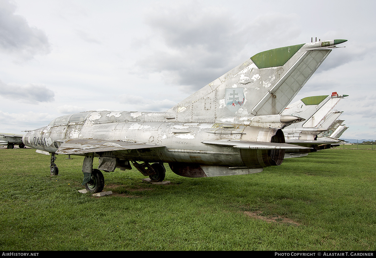 Aircraft Photo of 0441 | Mikoyan-Gurevich MiG-21US | Slovakia - Air Force | AirHistory.net #561128