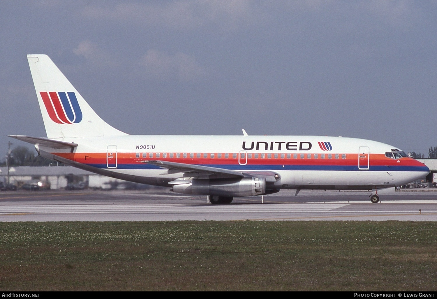 Aircraft Photo of N9051U | Boeing 737-222 | United Airlines | AirHistory.net #561145