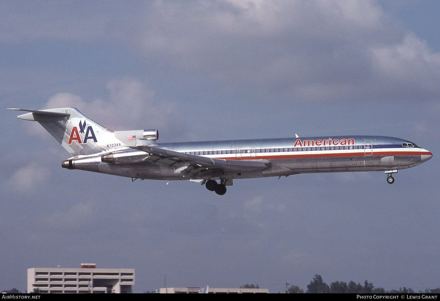 Aircraft Photo of N723AA | Boeing 727-227 | American Airlines | AirHistory.net #561157