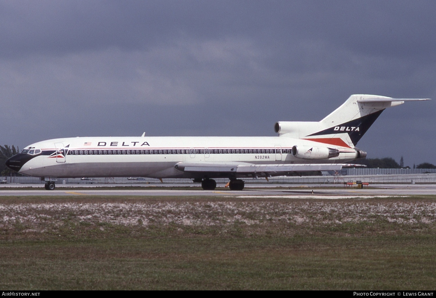 Aircraft Photo of N282WA | Boeing 727-247/Adv | Delta Air Lines | AirHistory.net #561169