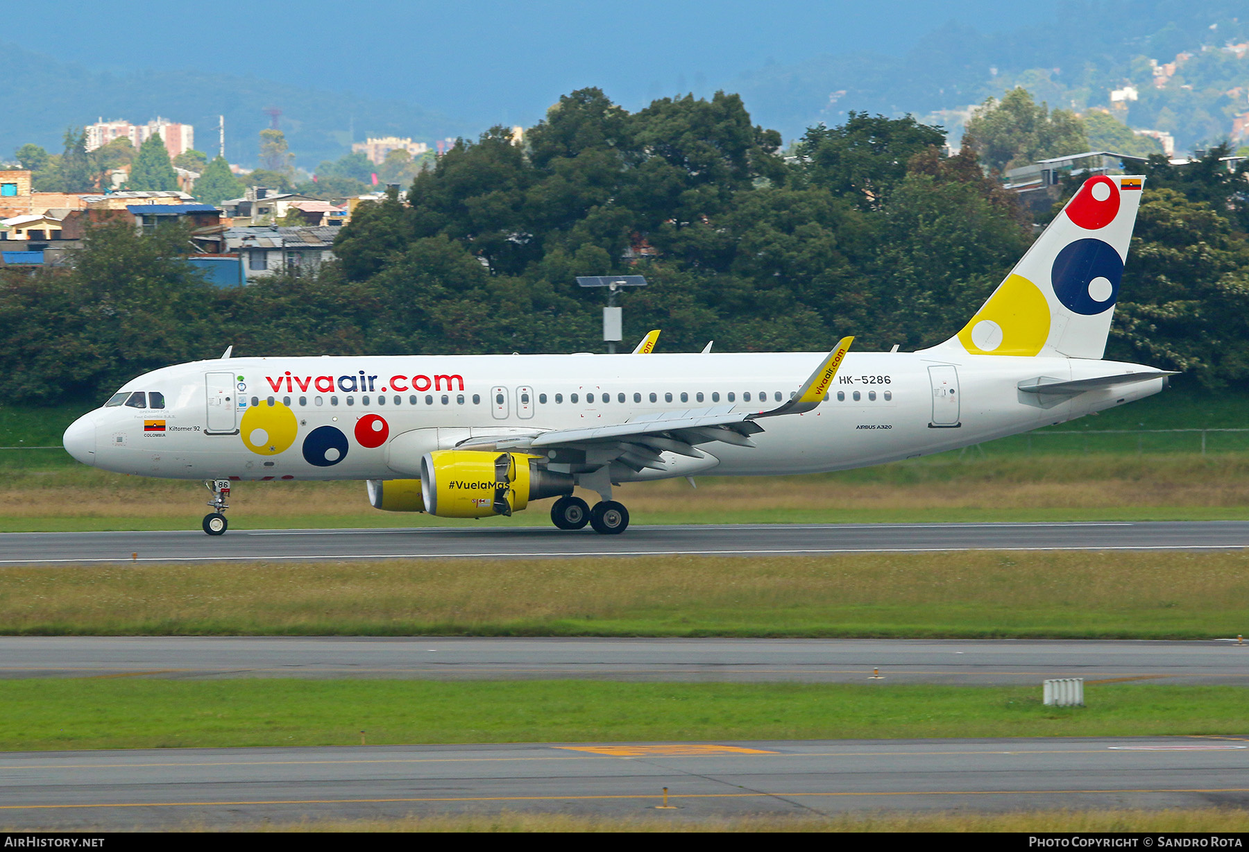 Aircraft Photo of HK-5286 | Airbus A320-214 | Viva Air | AirHistory.net #561254