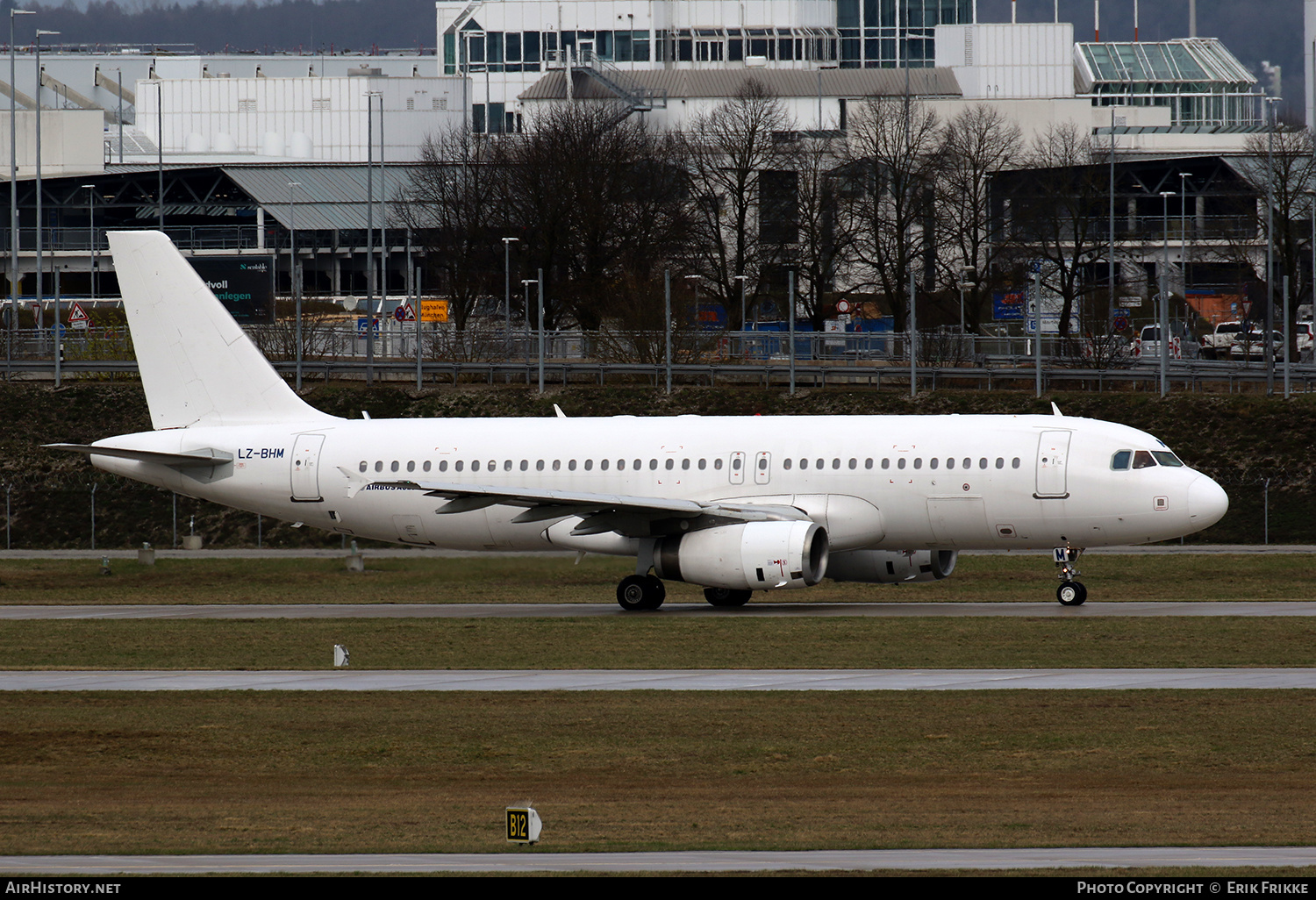 Aircraft Photo of LZ-BHM | Airbus A320-232 | AirHistory.net #561331