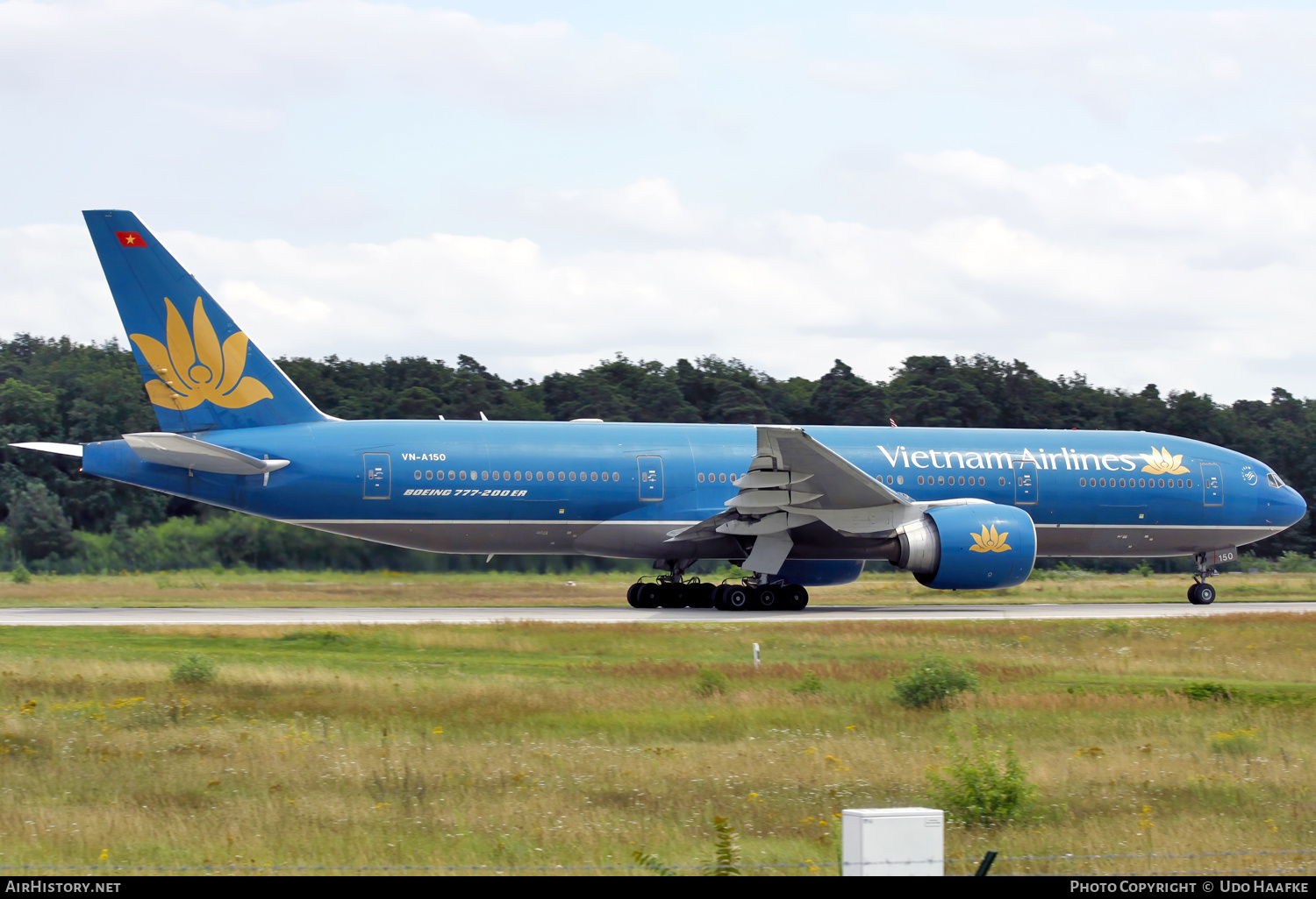 Aircraft Photo of VN-A150 | Boeing 777-2Q8/ER | Vietnam Airlines | AirHistory.net #561358