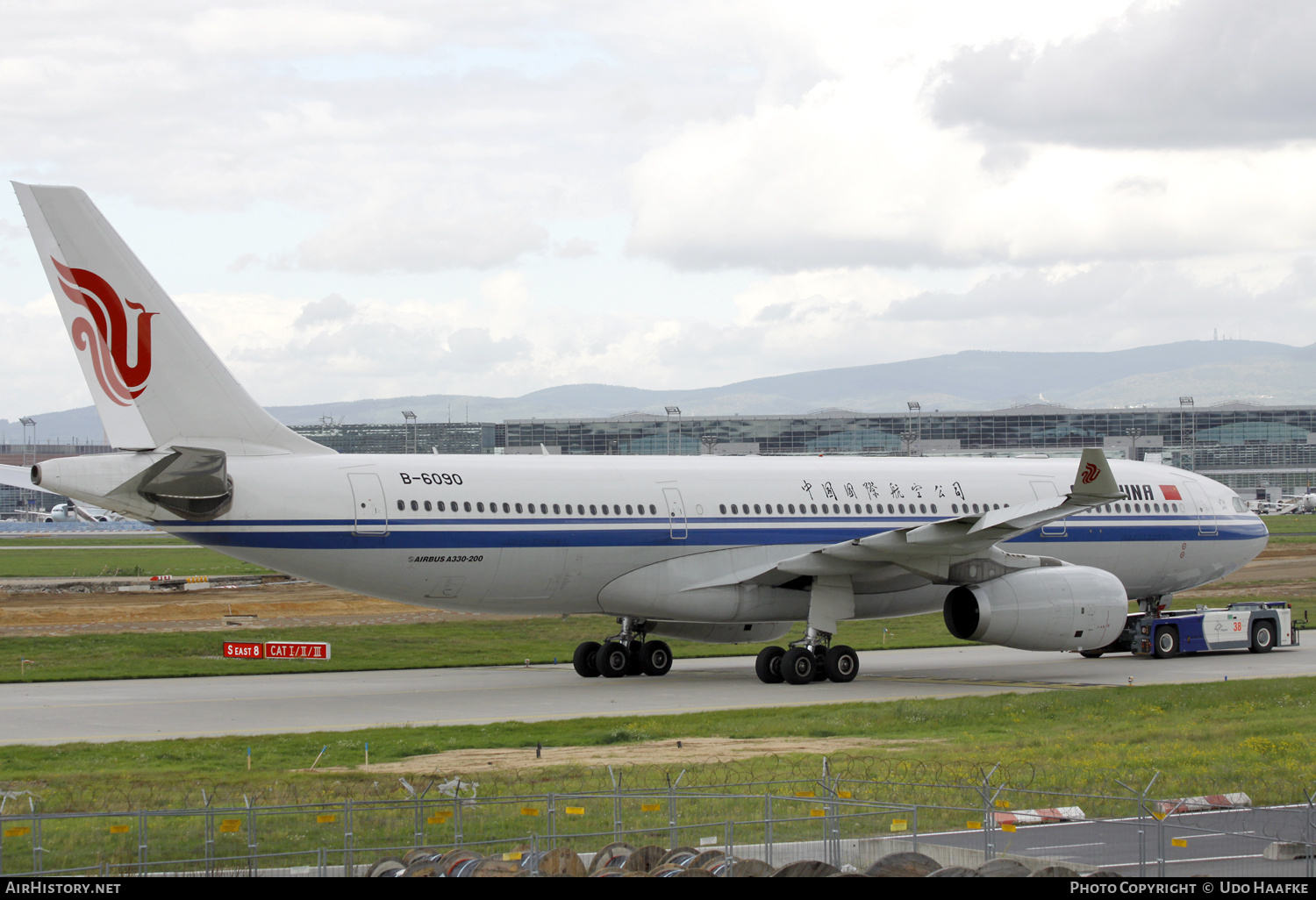 Aircraft Photo of B-6090 | Airbus A330-243 | Air China | AirHistory.net #561366