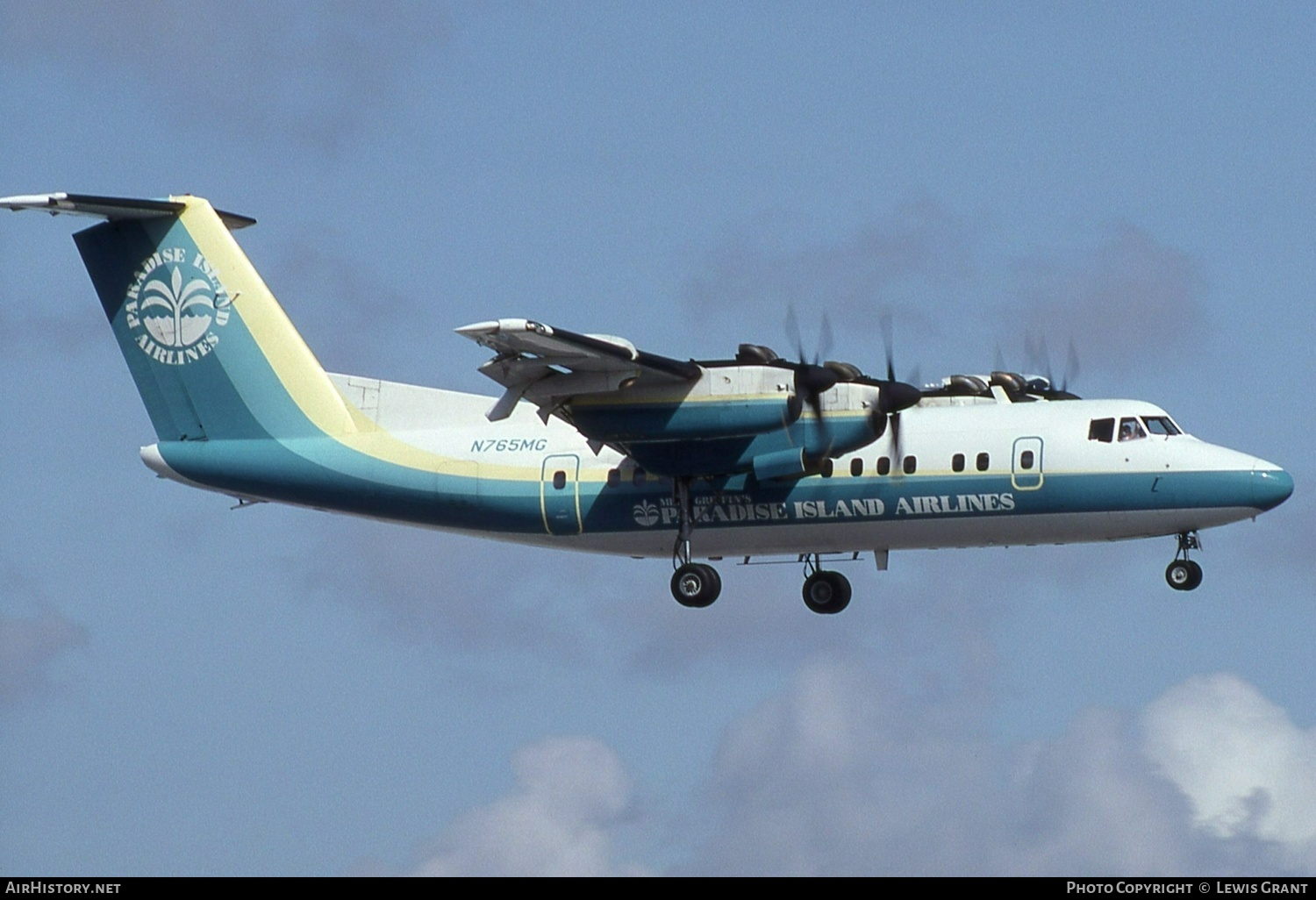 Aircraft Photo of N765MG | De Havilland Canada DHC-7-102 Dash 7 | Paradise Island Airlines | AirHistory.net #561407