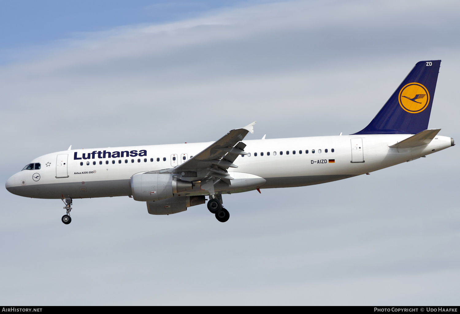 Aircraft Photo of D-AIZD | Airbus A320-214 | Lufthansa | AirHistory.net #561576