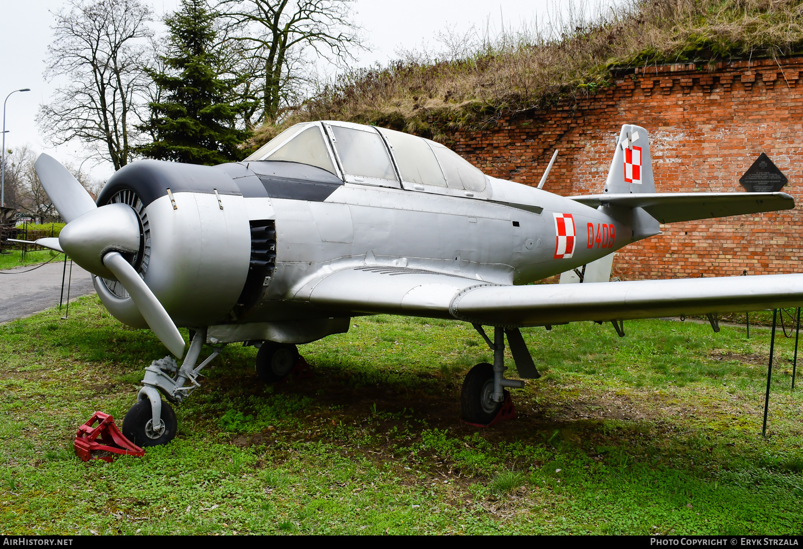 Aircraft Photo of 0409 | PZL-Mielec TS-8 Bies | Poland - Air Force | AirHistory.net #561635
