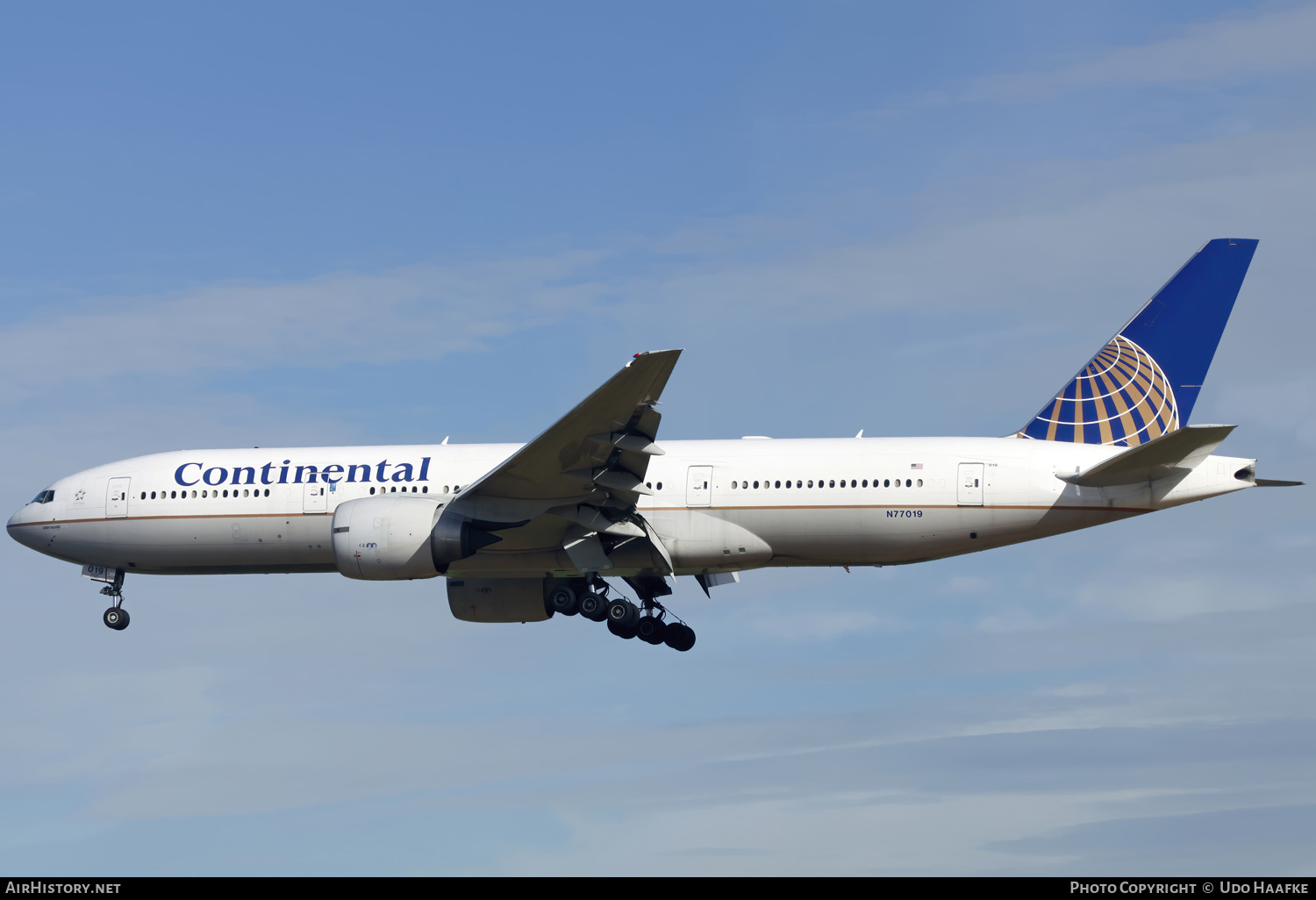 Aircraft Photo of N77019 | Boeing 777-224/ER | Continental Airlines | AirHistory.net #561659