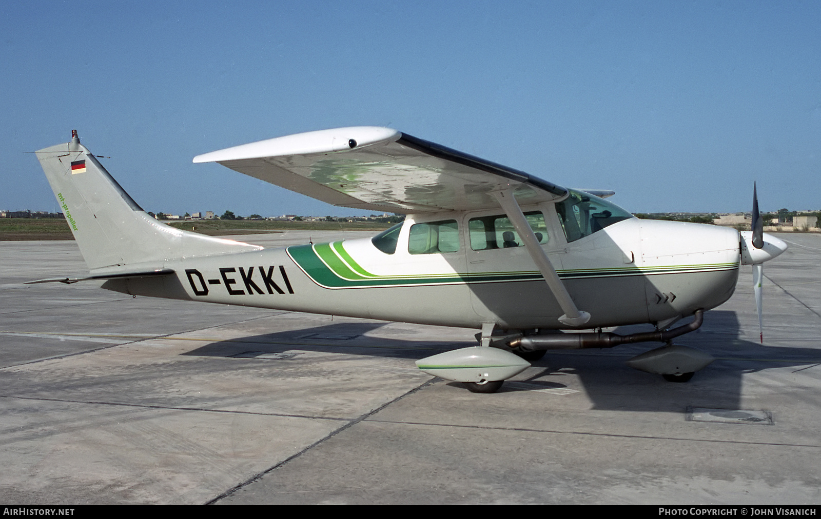 Aircraft Photo of D-EKKI | Cessna 182F Skylane | AirHistory.net #561725