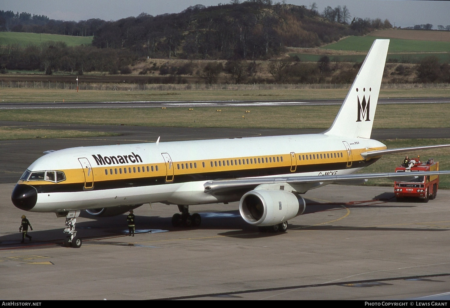 Aircraft Photo of G-MCKE | Boeing 757-28A | Monarch Airlines | AirHistory.net #561754