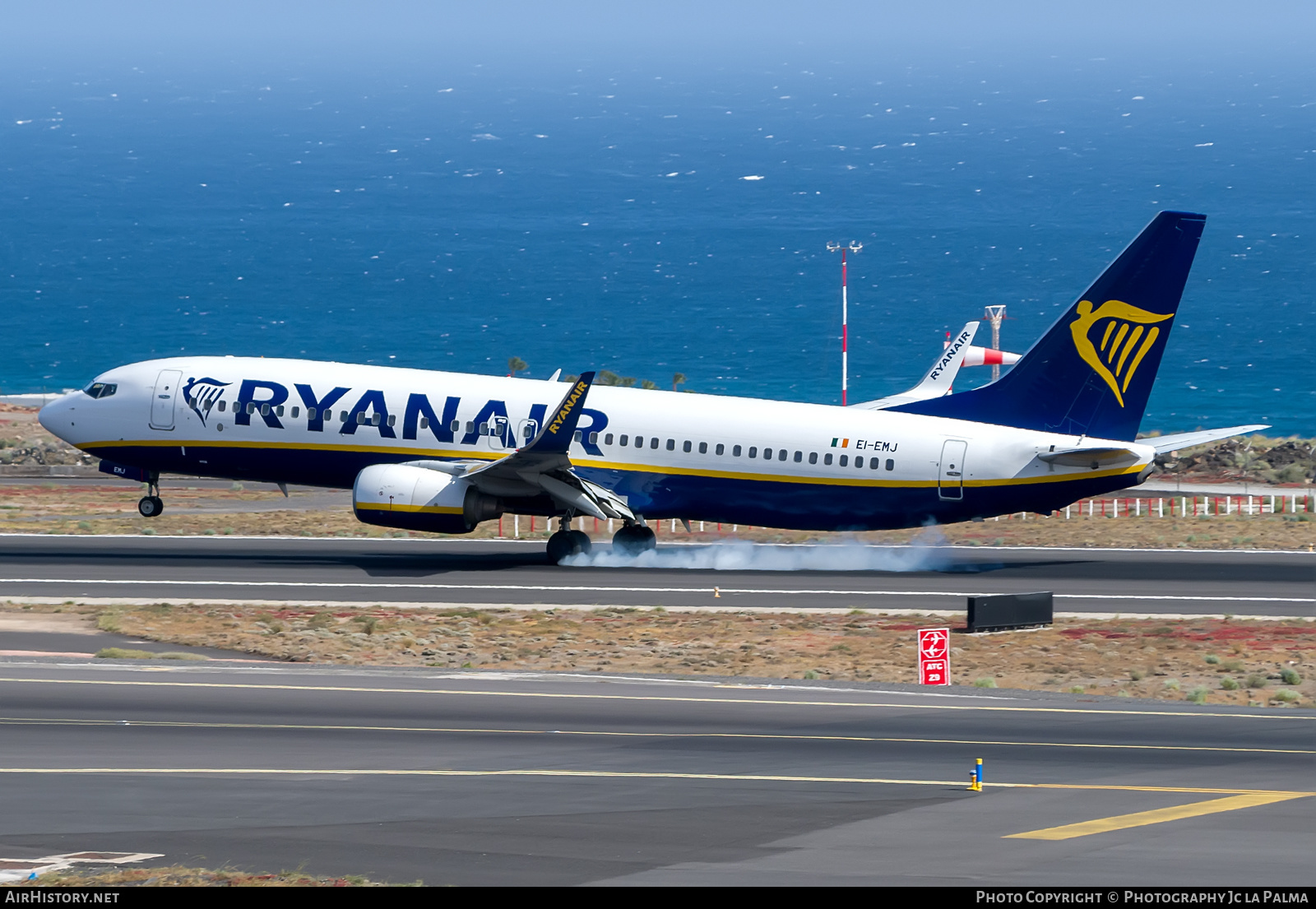 Aircraft Photo of EI-EMJ | Boeing 737-8AS | Ryanair | AirHistory.net #561790