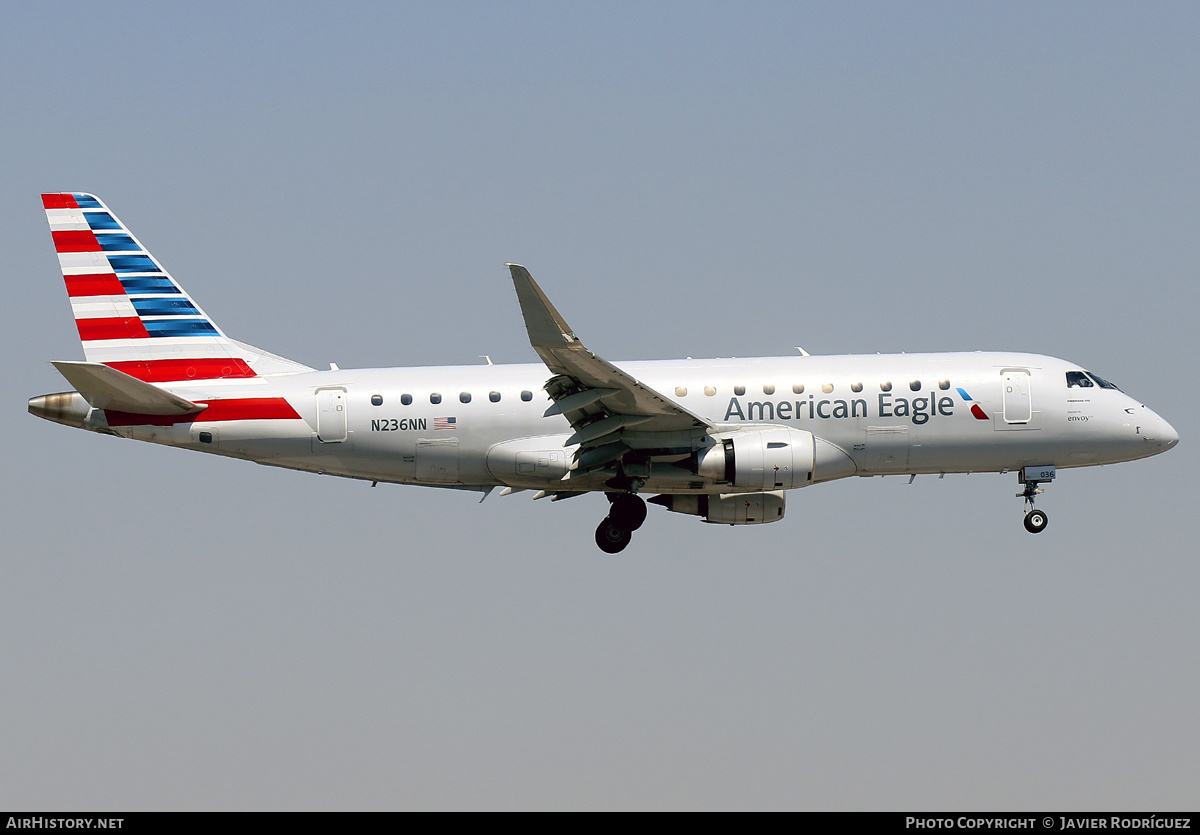 Aircraft Photo of N236NN | Embraer 175LR (ERJ-170-200LR) | American Eagle | AirHistory.net #561913