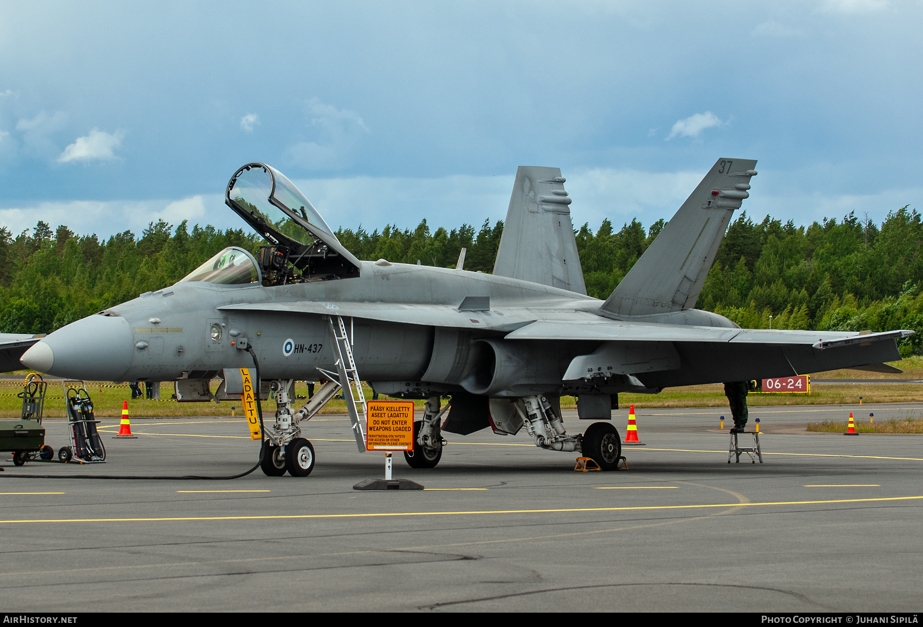 Aircraft Photo of HN-437 | McDonnell Douglas F/A-18C Hornet | Finland - Air Force | AirHistory.net #561961