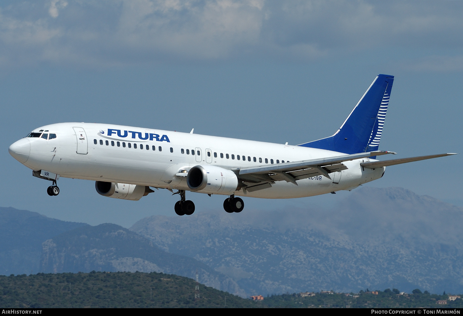 Aircraft Photo of EC-IVR | Boeing 737-408 | Futura International Airways | AirHistory.net #562009