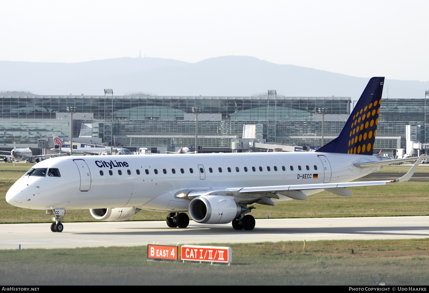 Aircraft Photo of D-AECC | Embraer 190LR (ERJ-190-100LR) | Lufthansa CityLine | AirHistory.net #562143