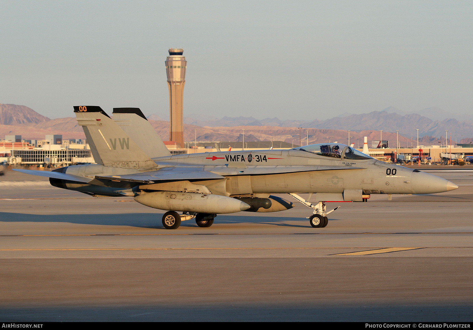 Aircraft Photo of 162877 | McDonnell Douglas F/A-18A Hornet | USA - Marines | AirHistory.net #562273